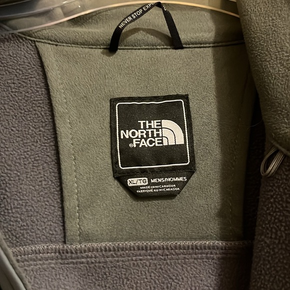 XL north face jacket worn once! - Picture 2 of 3